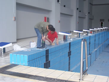 安裝游泳池出發臺